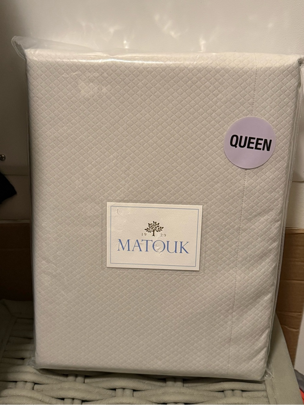 Matouk Elliot Queen Coverlet New